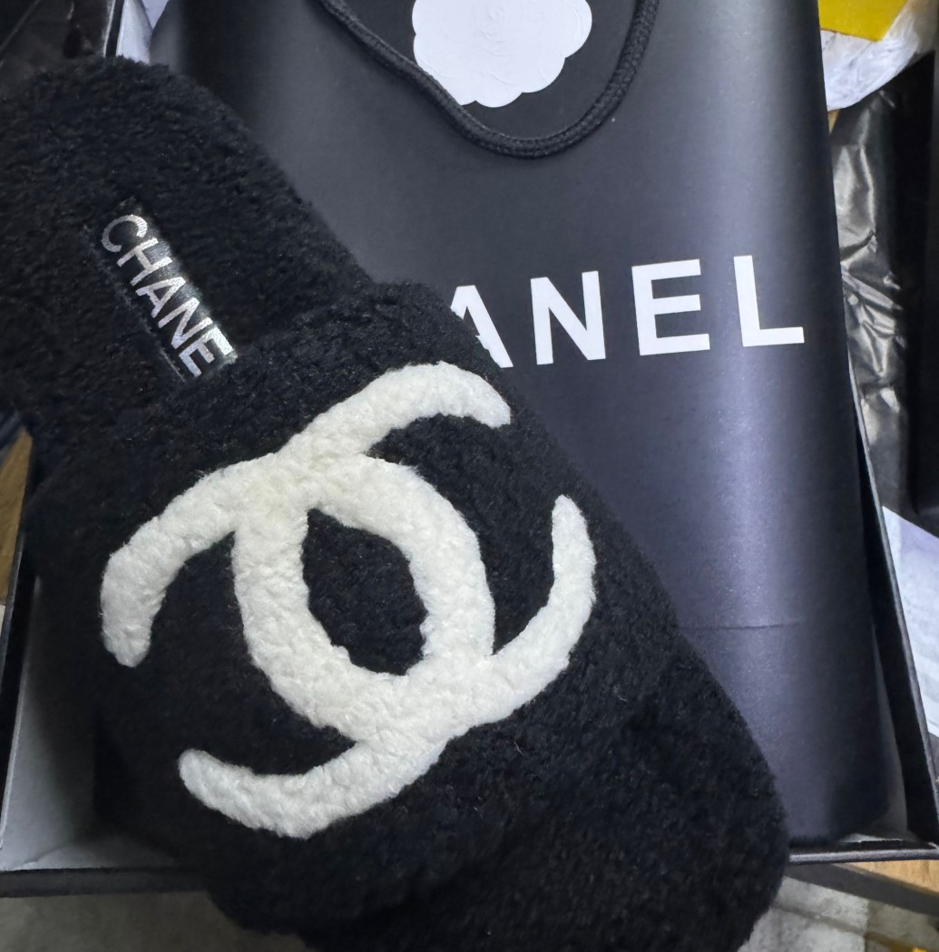 כפכף CHANEL