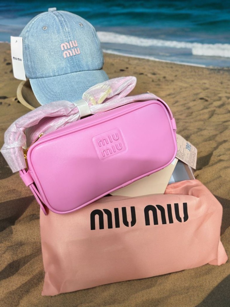 תיק MIU MIU 