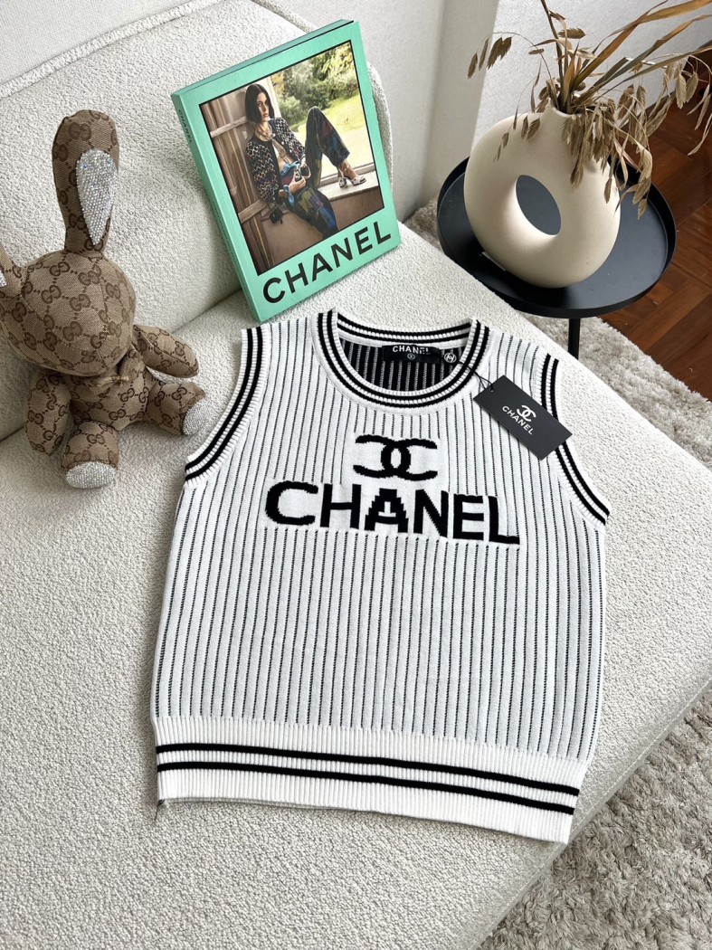 גופיות chanel