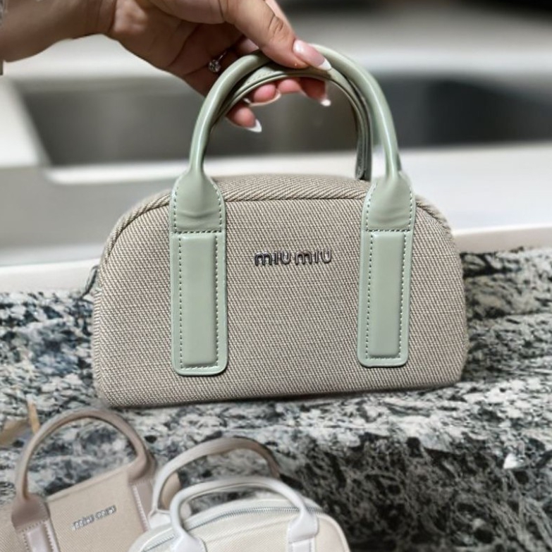 תיק MIU MIU 