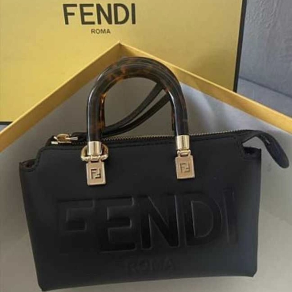 תיק שחור מיני FENDI